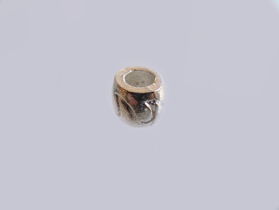 Kovová korálka 10 x 8 mm strieborná