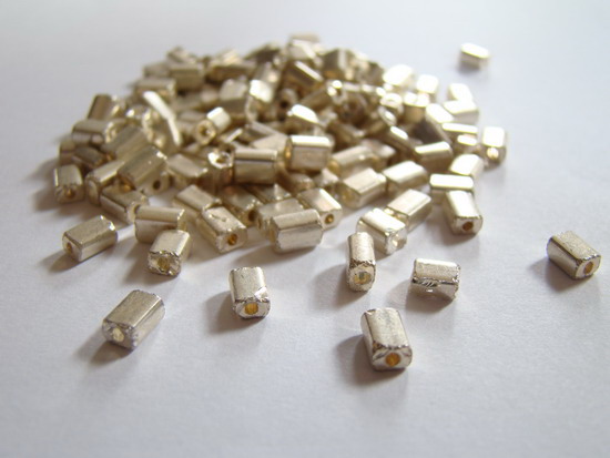 Rokajl ostatné tvary 2,4 x 3,4 x 4,8 mm