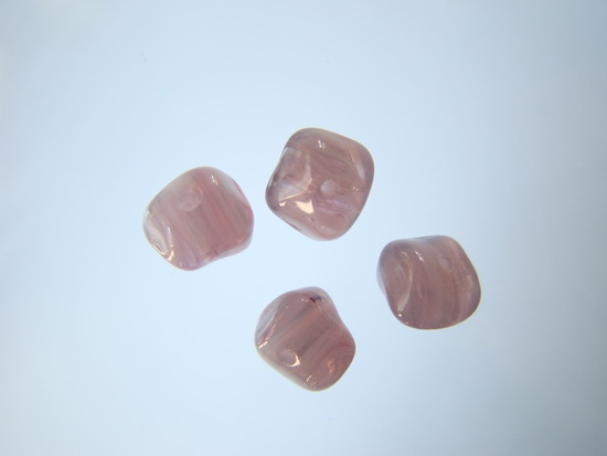 Mačkané korálky 7 x 6 x 6 mm