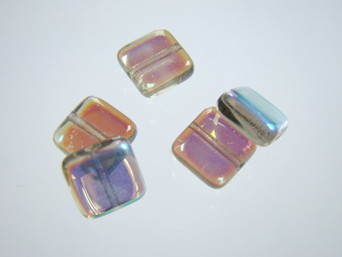 Mačkané korálky 8,5 x 8,5 x 3 mm