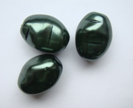 Voskové korálky 19 x 14 mm